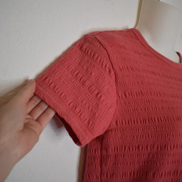 American Eagle Smocked Crop Tee Sz XS Top Shrunken Fit Boho Minimalist Barbie - Picture 7 of 16